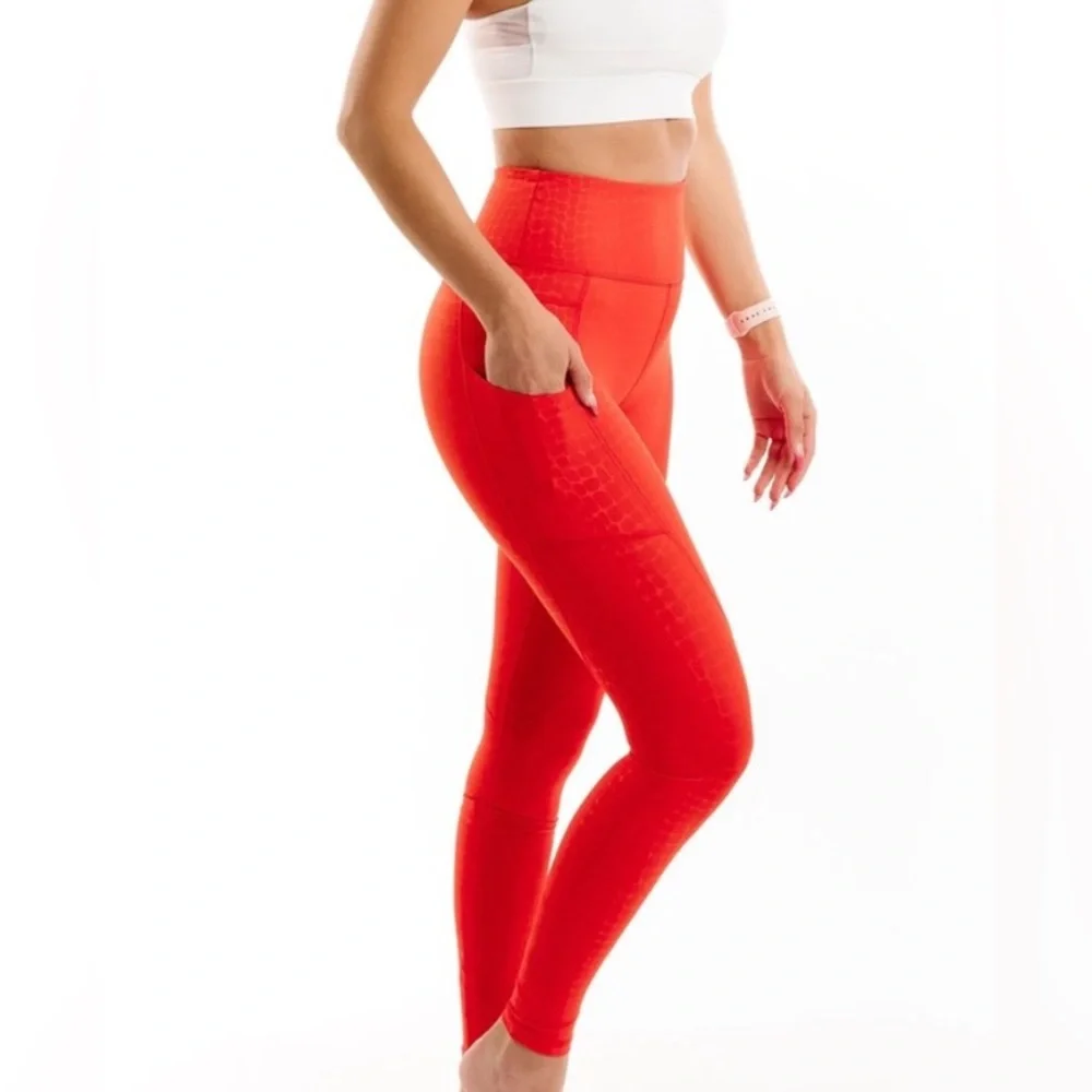 ZYIA Red Scales Pocket Light n Tight High Rise Leggings 28” - Picture 2 of 9